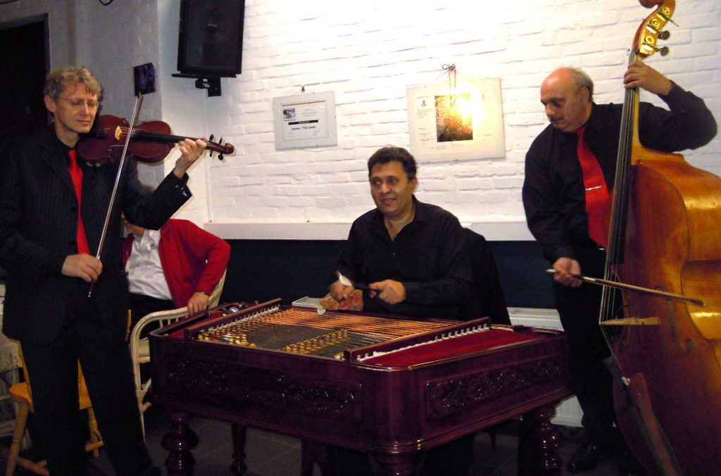 Piroska trio with Giani Lincan on cymbalom