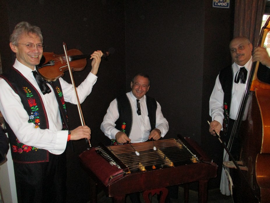 PIROSKA trio with Janos Csikos on cymbalom